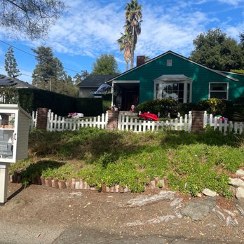 Puzzle Palace - Community Book Box Near Me - La Crescenta-Montrose, California