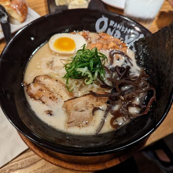 Onoya Ramen - Tonkotsu classic - Ramen Near Me - Honolulu, Hawaii