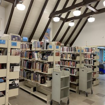 Montclair Branch Library - Library interior - Libraries Near Me - Oakland, California