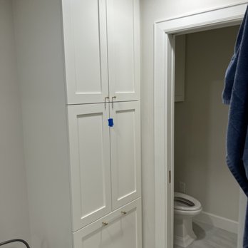 Jaimes Handyman Remodeling - a clean bathroom - General Contractors Near Me