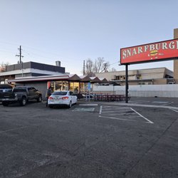 Snarfburger - Outside view off Federal Blvd