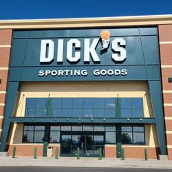 DICK'S Sporting Goods - Storefront.