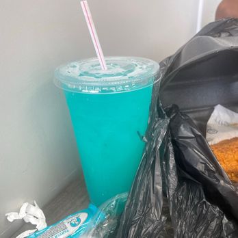 Sundays Eatery - Blue lemonade - Soul Food Near Me - Miami Gardens, Florida