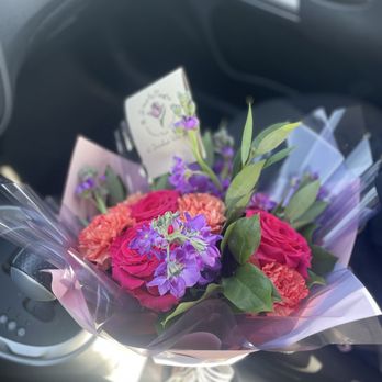 Simply Flowers - Bouquet - Florists Near Me - West Jordan, Utah Simply Flowers - Bouquet - Florists Near Me - West Jordan, Utah