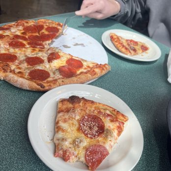Big Ed's Pizza - Pizza Near Me - Huntsville, Alabama Big Ed's Pizza - Pizza Near Me - Huntsville, Alabama