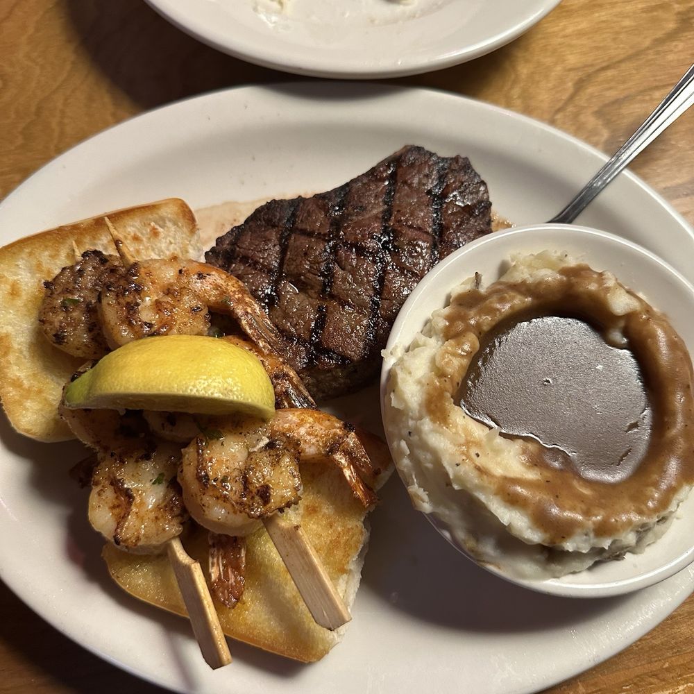 Texas Roadhouse - 8oz Sirloin* & Grilled Shrimp with Mashed Potatoes and brown gravy - Steakhouses Near Me - St. George, Utah Texas Roadhouse - 8oz Sirloin* & Grilled Shrimp with Mashed Potatoes and brown gravy - Steakhouses Near Me - St. George, Utah