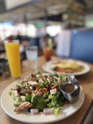 Broken Yolk Cafe by null