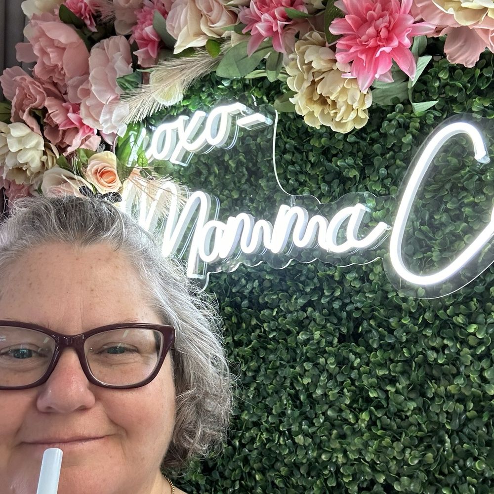 Dessert by MommaCakes - Cute selfie wall. - Bakeries Near Me - Fairfield, Texas