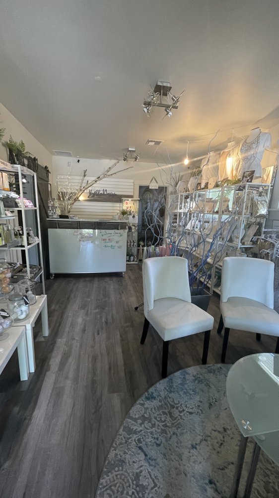 Bella Nuova Day Spa Logo