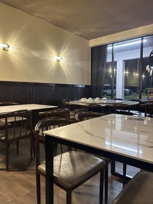 Long Gong Chinese Restaurant by null