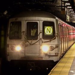 MTA - Avenue U Subway Station - N Train