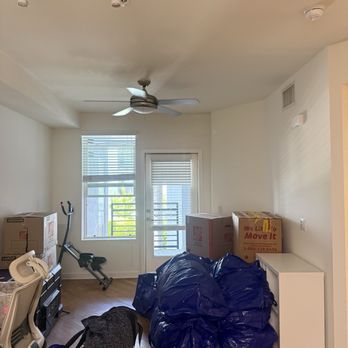 KWIK Moving - moved all of my stuff & packed it neatly in my new place! they were open to direction on where to move certain things too. - Movers Near Me - Marina Del Rey, California KWIK Moving - moved all of my stuff & packed it neatly in my new place! they were open to direction on where to move certain things too. - Movers Near Me - Marina Del Rey, California