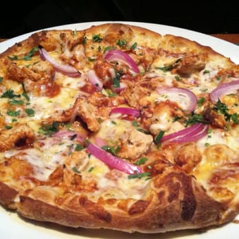 Yard House - Gradein BBQ "chicken" pizza - yum!! - New American Near Me - Phoenix, Arizona
