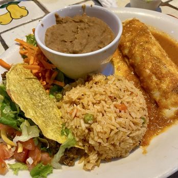 Güero's Taco Bar - Crispy beef taco and cheese enchilada - Mexican Near Me - Austin, Texas Güero's Taco Bar - Crispy beef taco and cheese enchilada - Mexican Near Me - Austin, Texas