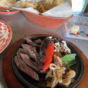 Lupe Tortilla Mexican Restaurant - Best fajitas in Houston- marinated fajitas in secret recipe!! Delicious!! Amazing !! - Tex-Mex Near Me - Shenandoah, Texas