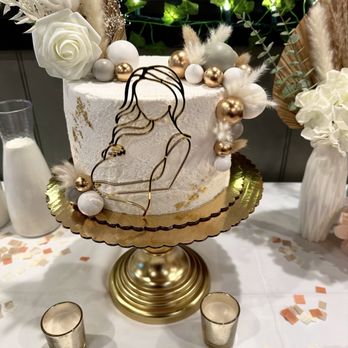 Anna Bananas Bakery - a wedding cake on a table - Bakeries Near Me - Manahawkin, New Jersey Anna Bananas Bakery - a wedding cake on a table - Bakeries Near Me - Manahawkin, New Jersey