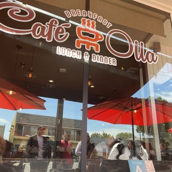 Cafe De Olla - This is a picture of the outside - American Near Me - Burbank, California