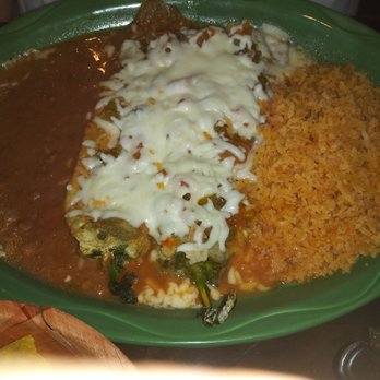 Yvonne's Cantina & Grill - Chile rellenos - Tacos Near Me - El Paso, Texas