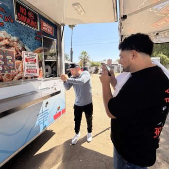 Mariscos La Korita - Food Trucks Near Me - Moreno Valley, California Mariscos La Korita - Food Trucks Near Me - Moreno Valley, California