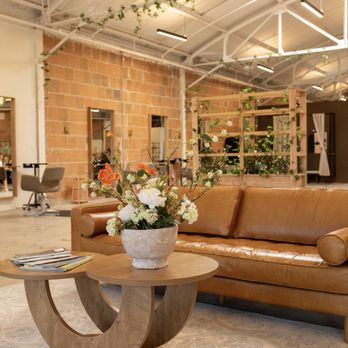 Mane and Tailored - Hair Salons Near Me - Houston, Texas Mane and Tailored - Hair Salons Near Me - Houston, Texas