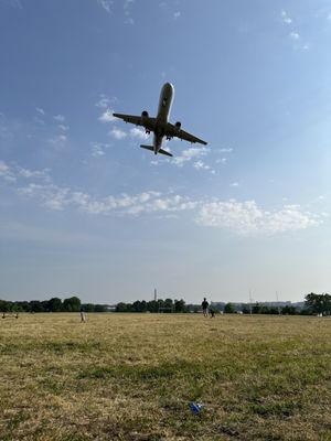 Gravelly Point by null