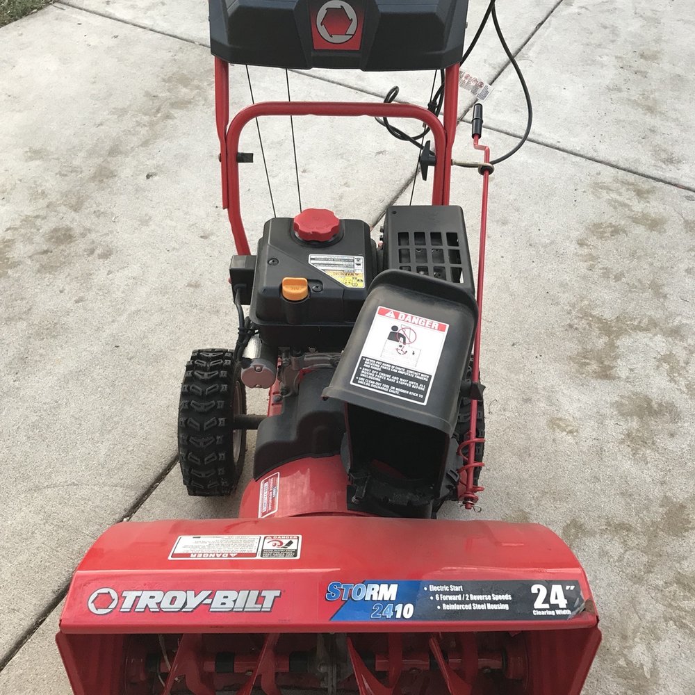 Snowblower tune up - $100 Snowblower tune up - $100