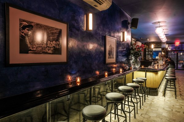 Bunton’s World Famous by null