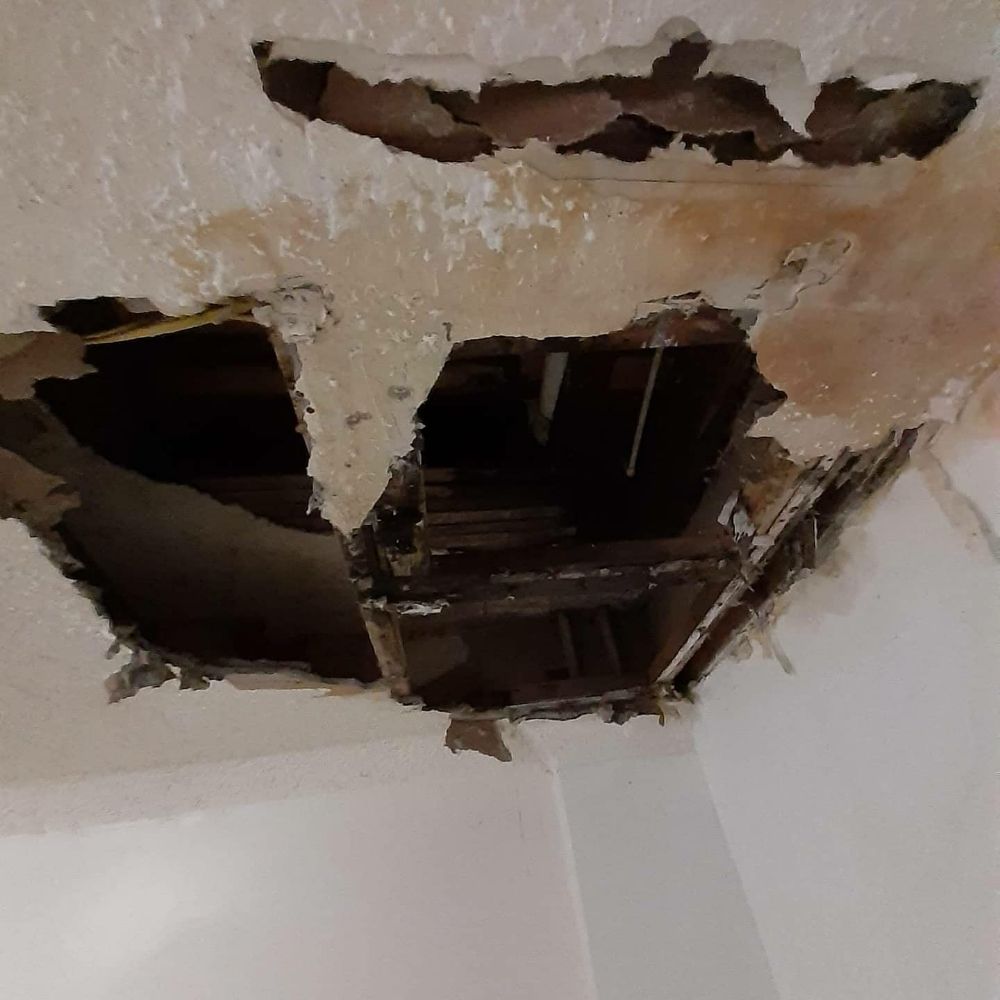 Slide of Dee & Son Handyman Services