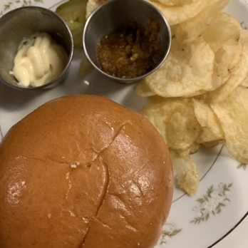 Lulabelles Cafe - Roast beef on brioche bun with garlic aioli and jalapeño relish. - Sandwiches Near Me - Richmond, Virginia