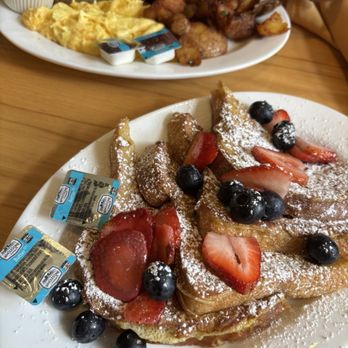 Oak & Honey - House Made Brioche French ToastFrench - Sandwiches Near Me - Chicago, Illinois Oak & Honey - House Made Brioche French ToastFrench - Sandwiches Near Me - Chicago, Illinois