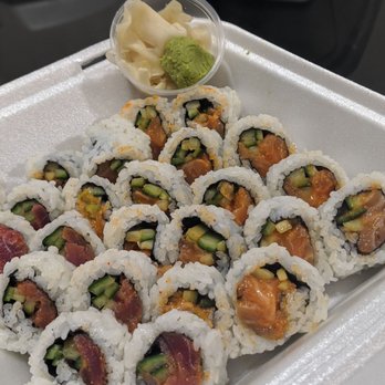 Momo Sushi - Lunch Special ($12 for 3 rolls, with complimentary miso soup AND house salad) - Japanese Near Me - Ann Arbor, Michigan