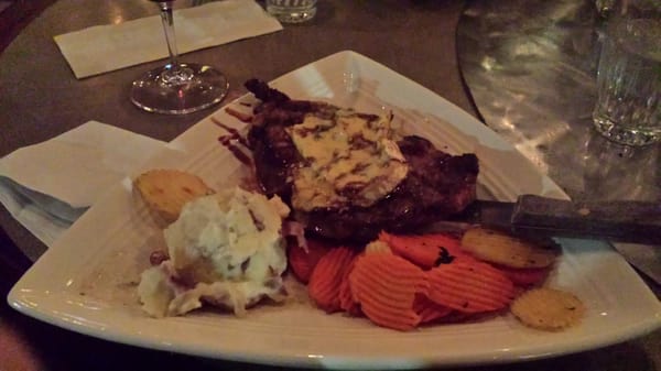 Lavelle's Bistro by null