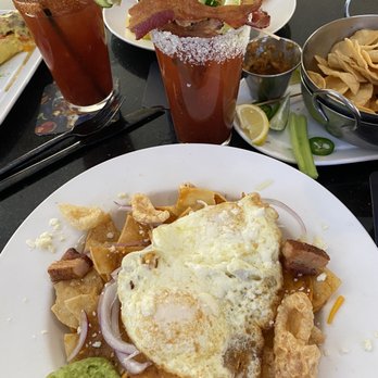 Flat Top Bar and Grill - Pubs Near Me - Riverside, California
