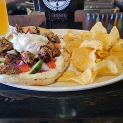 Niche Bar & Lounge - Greek Chicken Pita