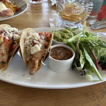 Duke's La Jolla - Fish tacos were gluten free without the chips - New American Near Me - La Jolla, California