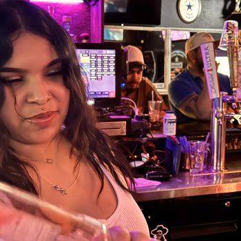 The Three Legged Monkey - Another sweet bartender - Pubs Near Me - San Antonio, Texas The Three Legged Monkey - Another sweet bartender - Pubs Near Me - San Antonio, Texas