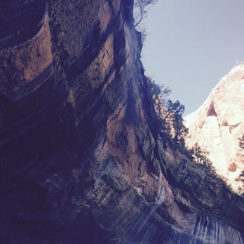 Emerald Pools - On a hot day you can step right into the little waterfall - Hiking Near Me - Zion National Park, Utah Emerald Pools - On a hot day you can step right into the little waterfall - Hiking Near Me - Zion National Park, Utah