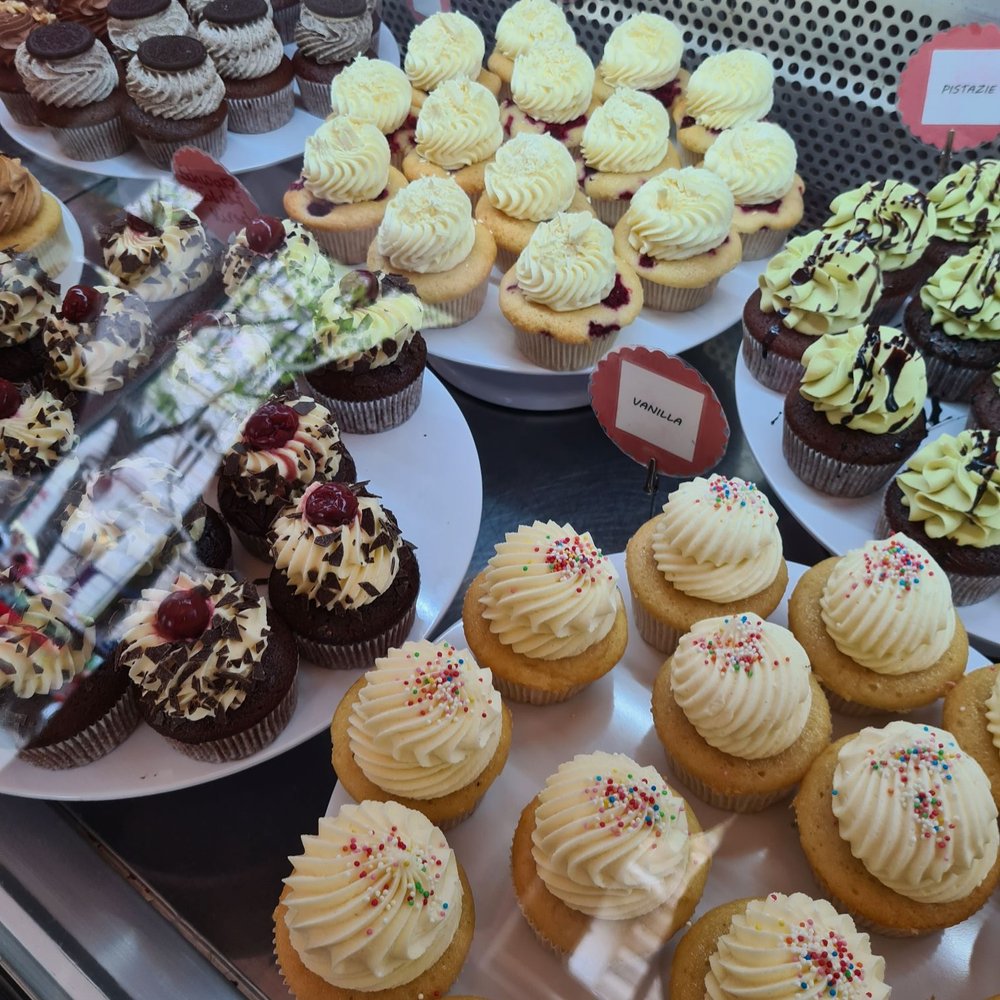 Cupcakeladen - Different cup cakes. - Coffee & Tea Near Me - Berlin, BE