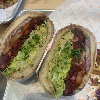 Vibe Organic Kitchen & Juice - Classic burger - Juice Bars & Smoothies Near Me - Dana Point, California