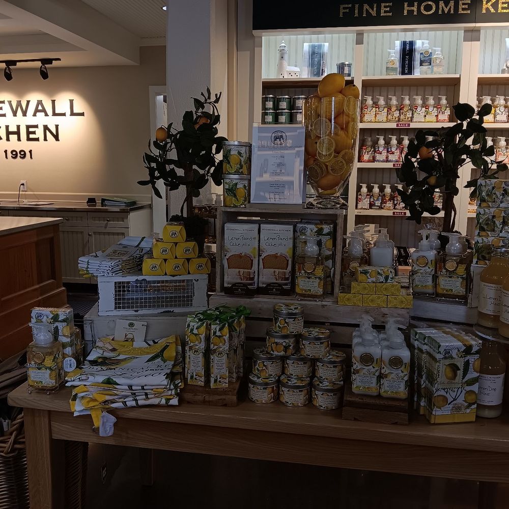 Stonewall Kitchen - Specialty Food Near Me - Boston, Massachusetts Stonewall Kitchen - Specialty Food Near Me - Boston, Massachusetts