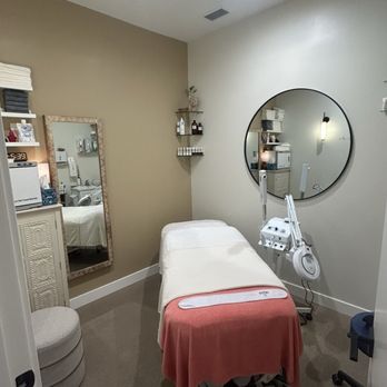 A Wonderful Day Spa - Spa room - Massage Therapy Near Me - Dana Point, California