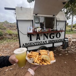 Sugar cane, fries , 2 beef empanadas, 2 spinach/cheese empanadas, chimichurri sauce Sugar cane, fries , 2 beef empanadas, 2 spinach/cheese empanadas, chimichurri sauce