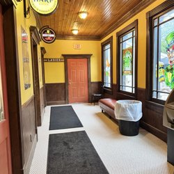 O'Malley's Pub - Main floor