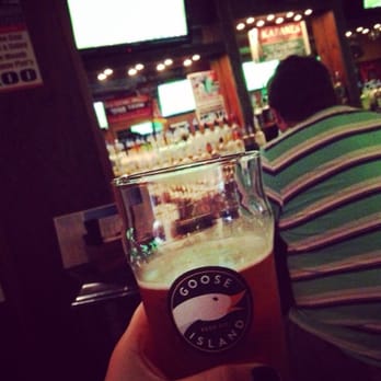 The Globe Pub - Goose island green line - Sports Bars Near Me - Chicago, Illinois The Globe Pub - Goose island green line - Sports Bars Near Me - Chicago, Illinois