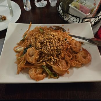 Tataki Asian Bistro - Shrimp Pad Thai - Sushi Bars Near Me - Lauderhill, Florida Tataki Asian Bistro - Shrimp Pad Thai - Sushi Bars Near Me - Lauderhill, Florida