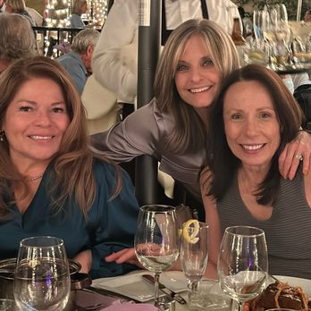 Lavender Bistro - Enjoying dinner with my HS friends. Rosa had the yummy braised short ribs. The fries were over the top delicious! - New American Near Me - La Quinta, California