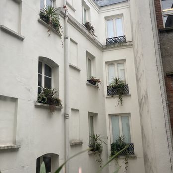 Grand Hôtel Saint Michel - View from room - quiet - Hotels Near Me - Paris, 75