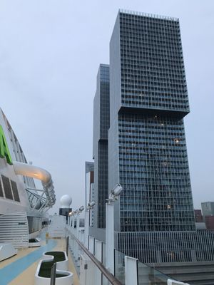 Cruise Terminal Rotterdam by null