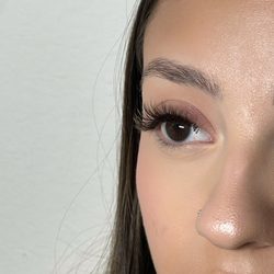 Sleek Esthetics - One of our most popular set is the "MASCARA WET SET"
However this set was extra flirty since we made it super spikey & wispy