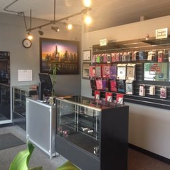 GadgetBar - Lobby - Electronics Repair Near Me - Barrington, Illinois